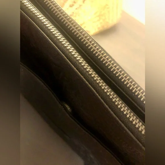 NWT Lucky Brand large black embossed large 100% leather crossbody shoulder purse - Picture 3 of 6